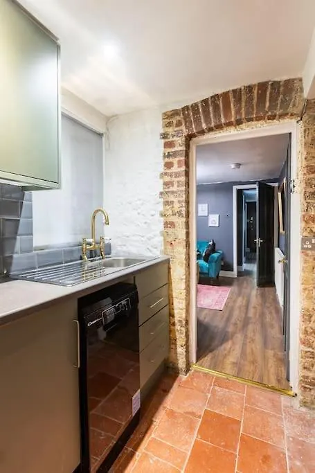 Basement Flat, Regency Square Apartment Brighton United Kingdom