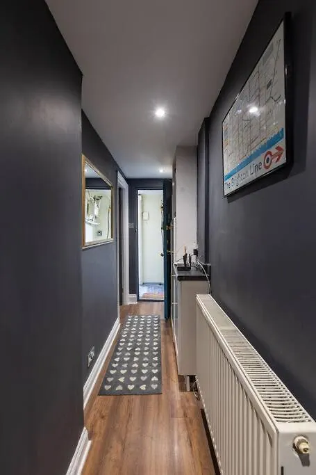 Basement Flat, Regency Square Apartment Brighton