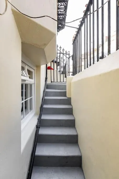 Basement Flat, Regency Square Apartment Brighton 0*,